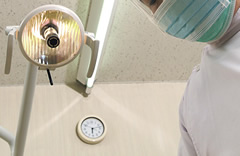 �\�h����1